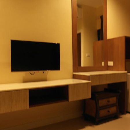 Mila Garden Hotel Roi Et Exterior photo