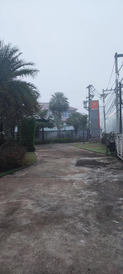 Mila Garden Hotel Roi Et Exterior photo