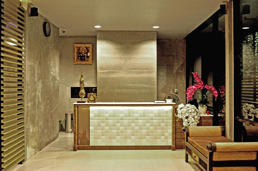 Mila Garden Hotel Roi Et Exterior photo