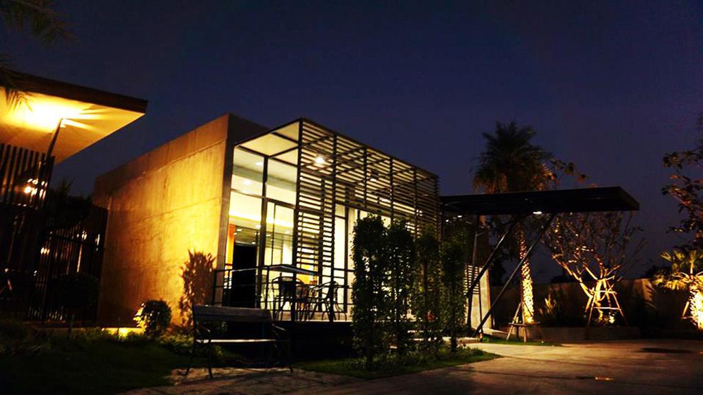 Mila Garden Hotel Roi Et Exterior photo
