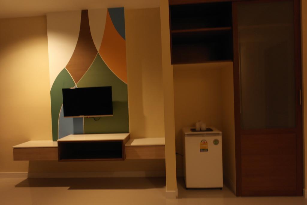 Mila Garden Hotel Roi Et Exterior photo