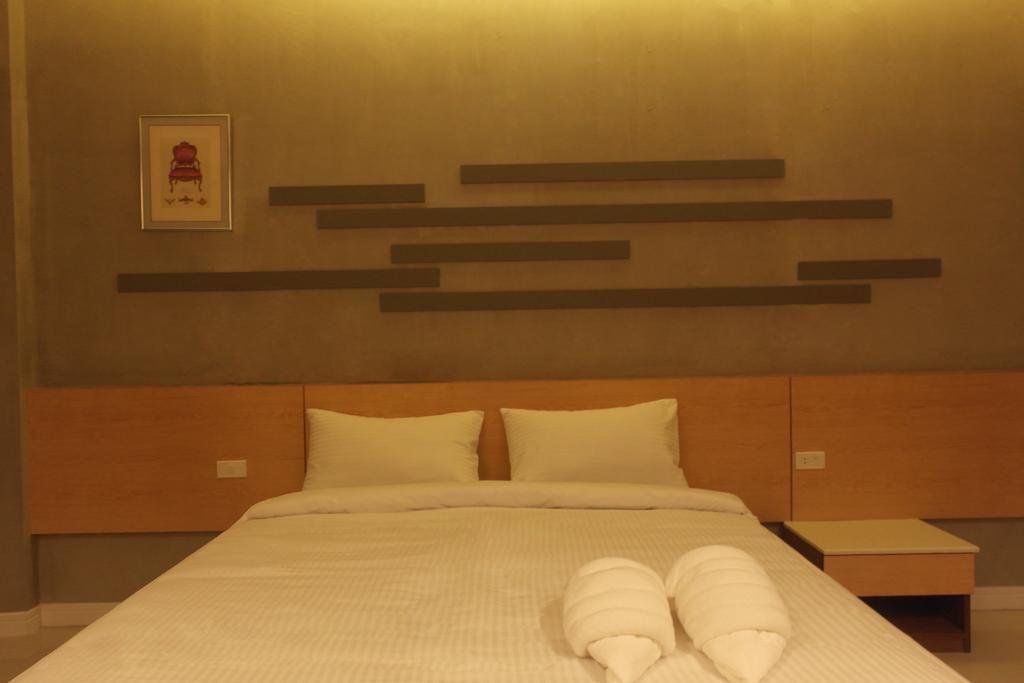 Mila Garden Hotel Roi Et Exterior photo
