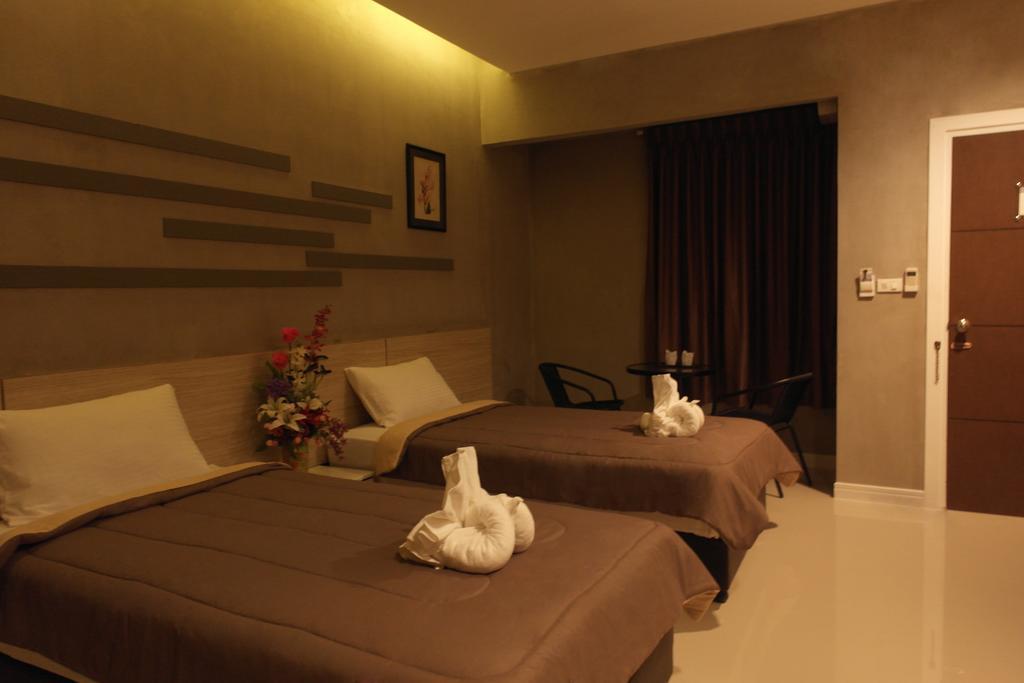 Mila Garden Hotel Roi Et Exterior photo