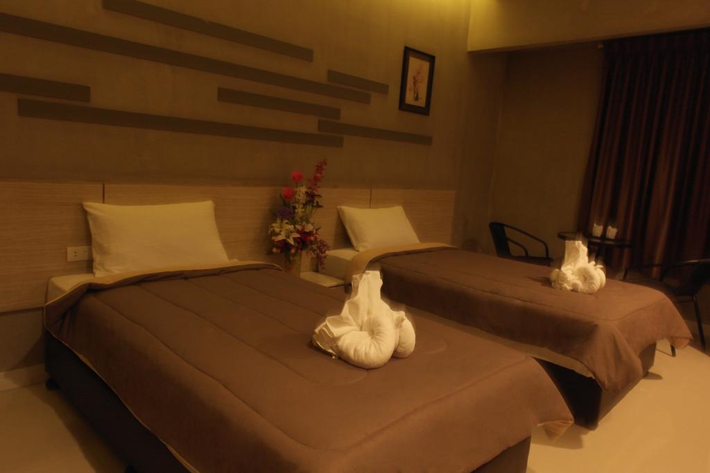 Mila Garden Hotel Roi Et Exterior photo