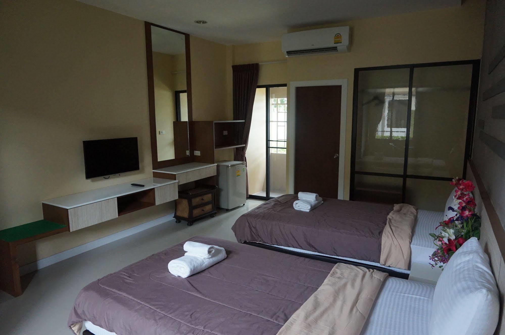 Mila Garden Hotel Roi Et Exterior photo