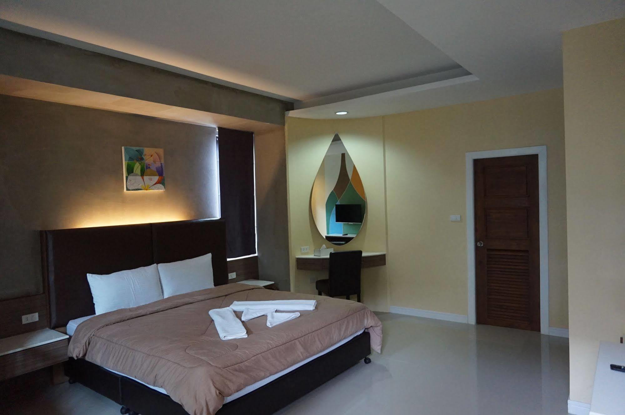 Mila Garden Hotel Roi Et Exterior photo