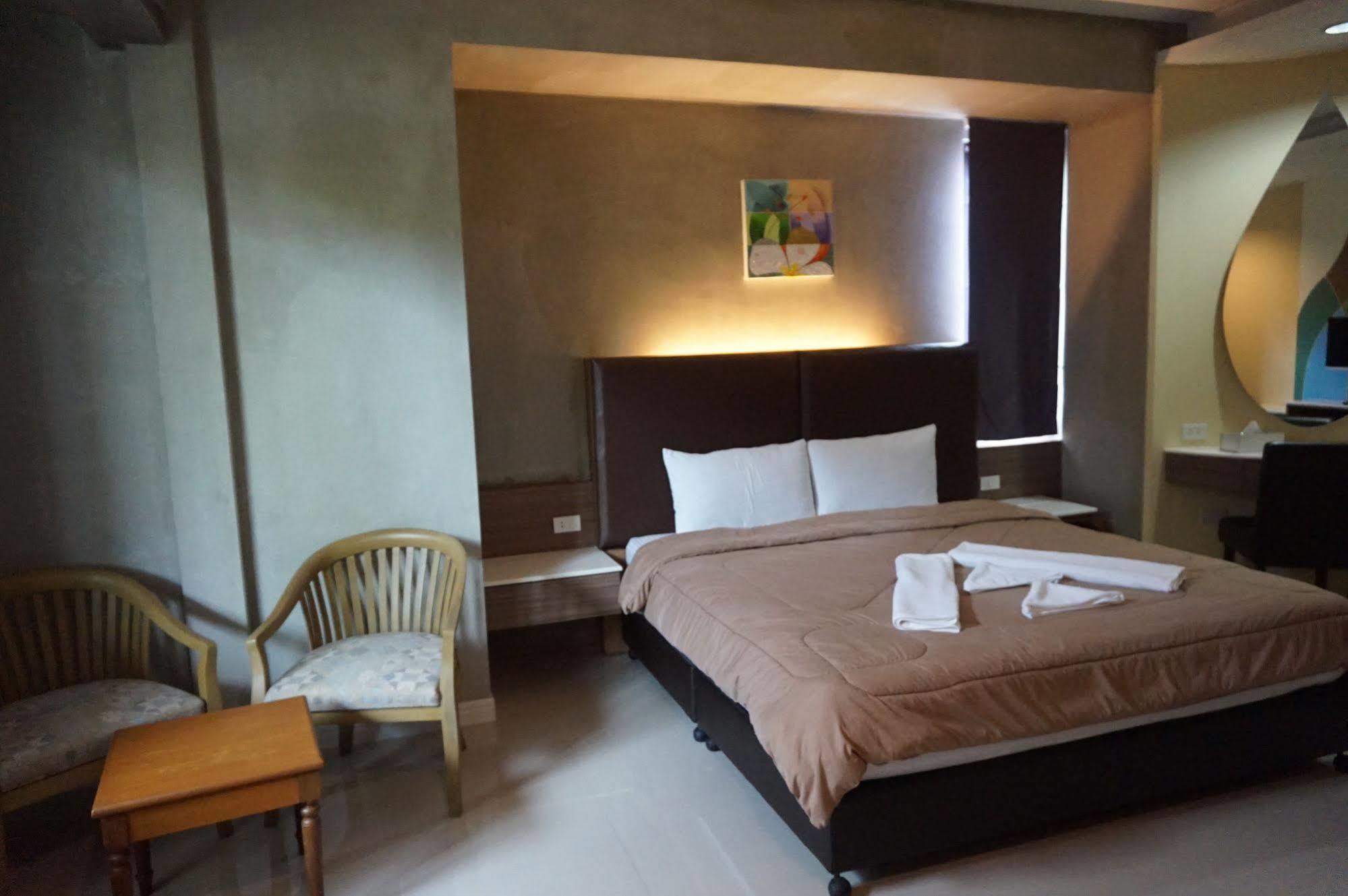 Mila Garden Hotel Roi Et Exterior photo