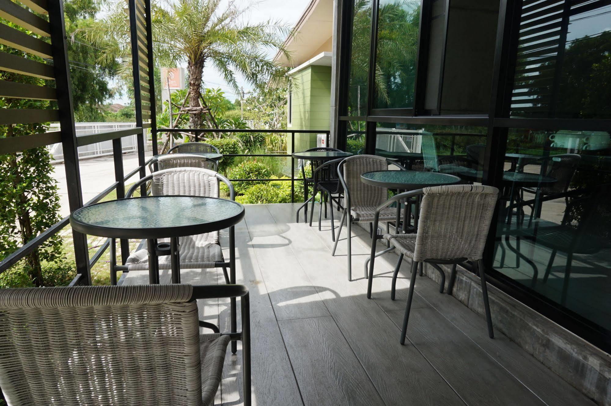 Mila Garden Hotel Roi Et Exterior photo