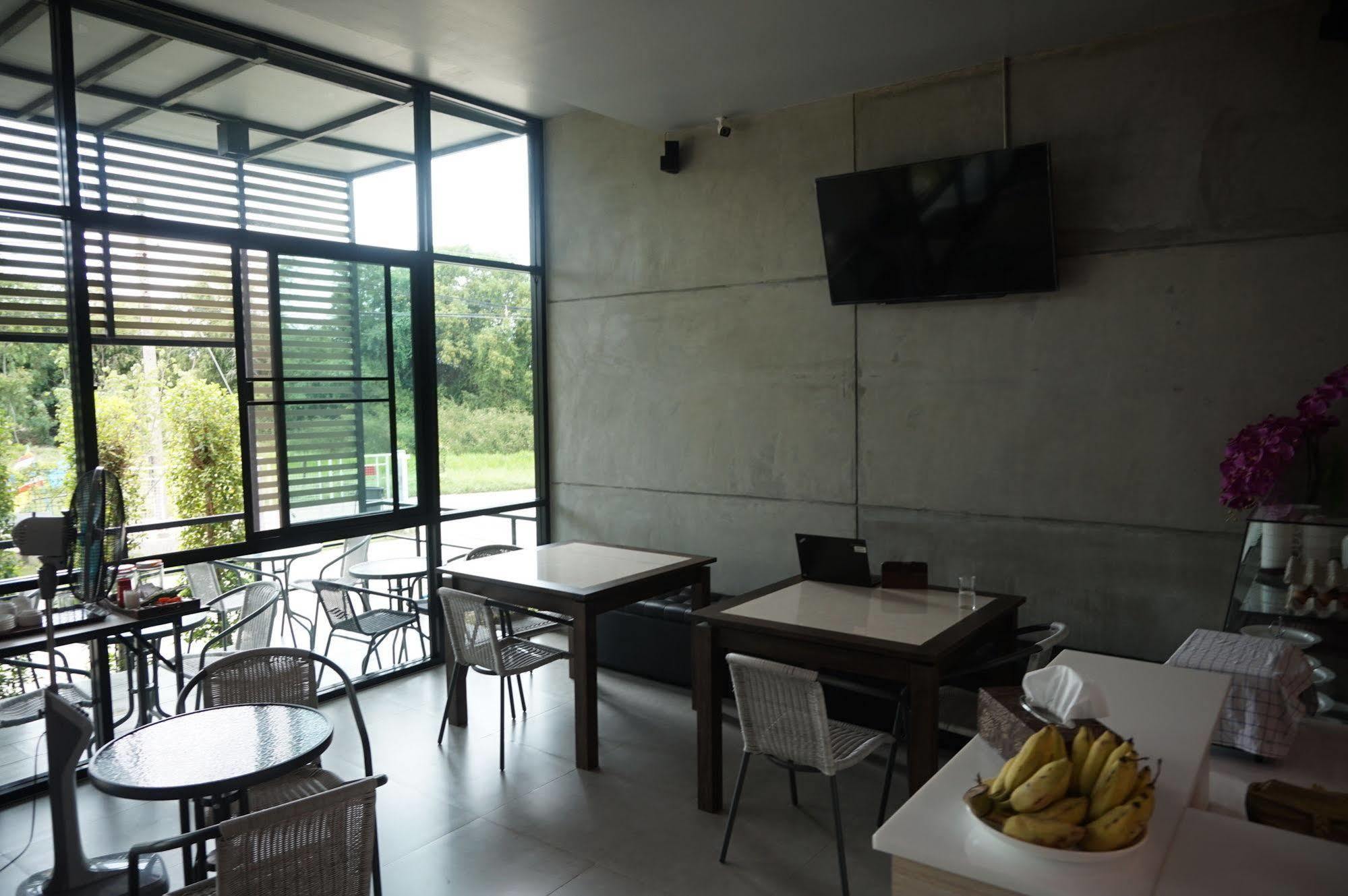 Mila Garden Hotel Roi Et Exterior photo